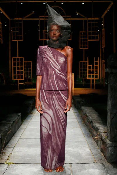 Look 57